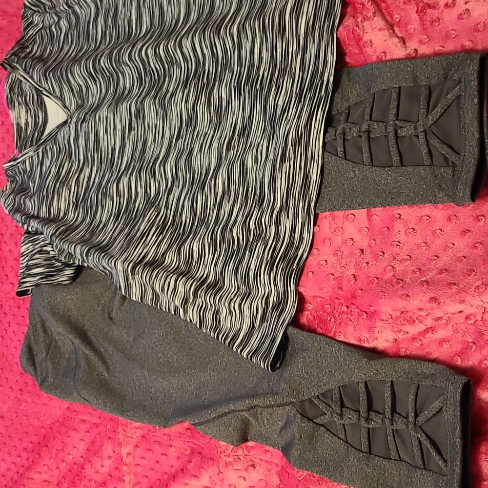 Bundle of Avia Capri Leggings and Top